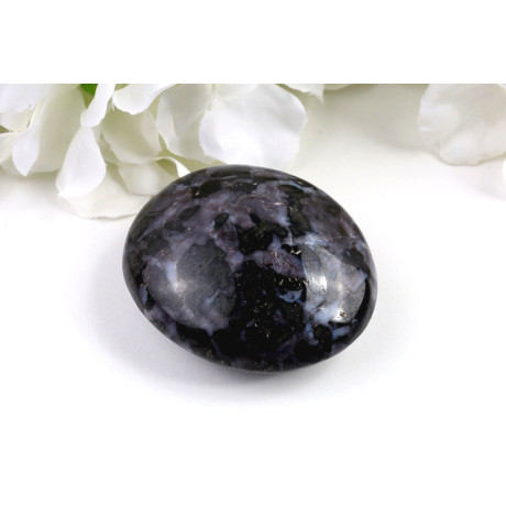 Hmatka Gabro č. 302 - ochranný kámen z Madagaskaru 136g