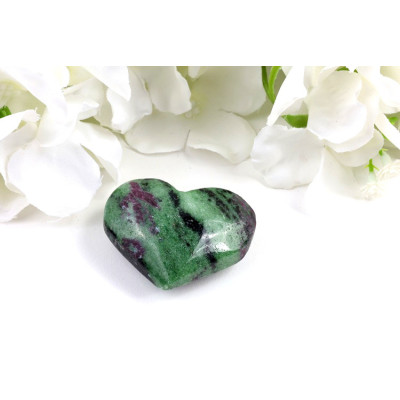 Rubín v zoisitu srdce 48x41mm | Energetický kámen