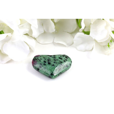 Rubín v zoisitu srdce 45x33mm - Kámen harmonie a lásky