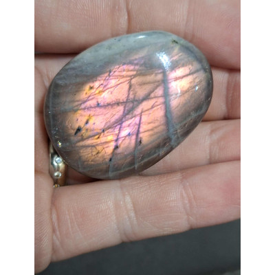 Tromlovaný labradorit 37x29x16 mm | Modrý lesk