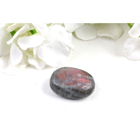 Tromlovaný Labradorit 39x27x17 mm | Šedý lesk Brazílie