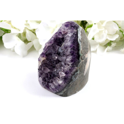 Ametyst geoda 100x74x72mm Brazílie | levnemineraly.cz