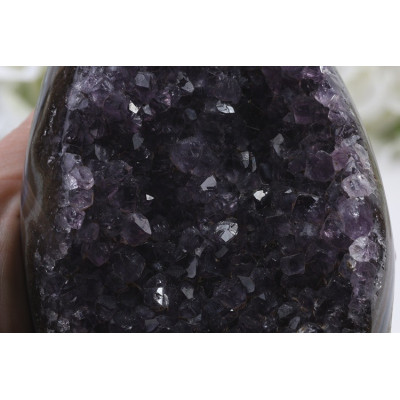 Ametyst geoda 102x69x66mm Brazílie | levnemineraly.cz