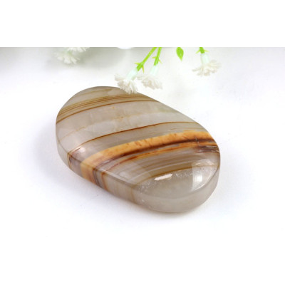 Hnědý achát hmatka 63x40x18mm | Penízkový vzor | Minerály