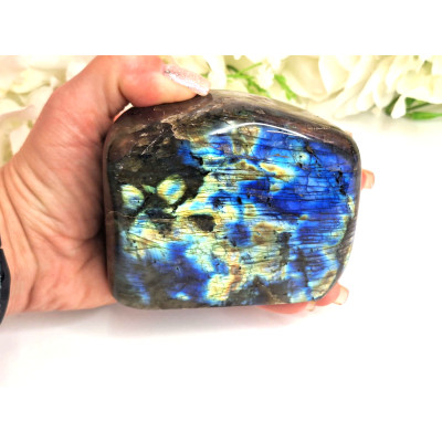 Labradorit 80x80x38 mm - modrá labradorescence 565 g