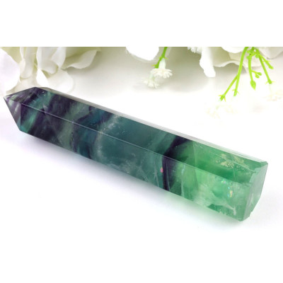 Obelisk fluorit č. 520 (128x30x26 mm) | Levné Minerály