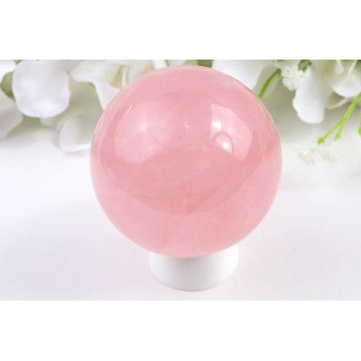 Růženínová koule 66 mm - kámen lásky a harmonie