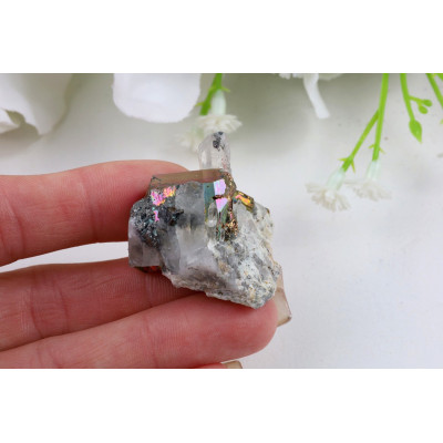 Duhový Pyrit křišťál 35x27x25 mm - Indonésie