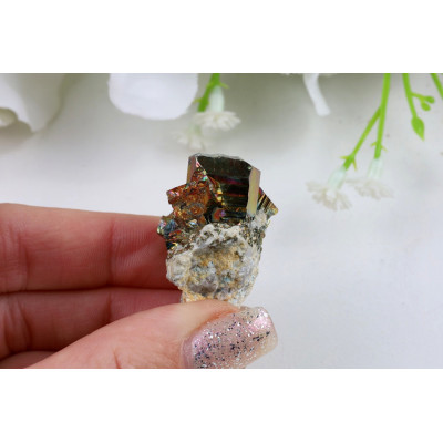 Duhový Pyrit Křišťál 38 g | Indonésie | Levnemineraly