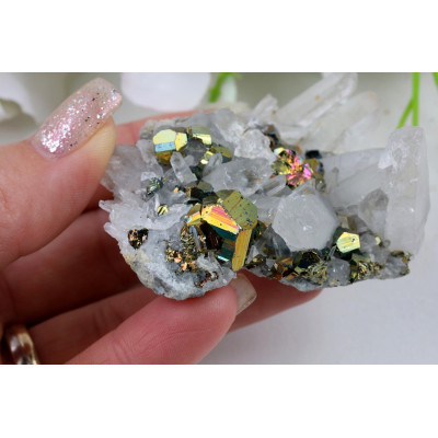 Duhový Pyrit křišťál 62x58x34mm - Indonésie