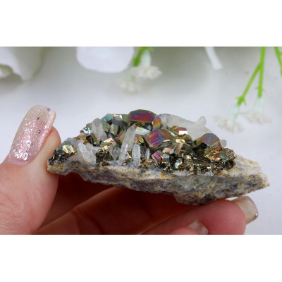 Duhový Pyrit křišťál 65x36x27mm - Indonésie