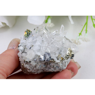 Duhový Pyrit křišťál 55x41x46mm - Indonésie