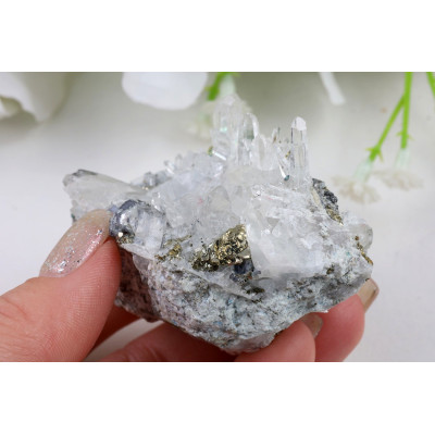 Duhový Pyrit křišťál 55x41x46mm - Indonésie