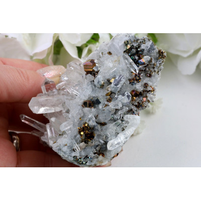 Duhový Pyrit křišťál 69x68x48mm - Indonésie