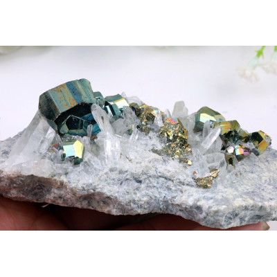 Duhový Pyrit 189g | Indonésie | Levné minerály