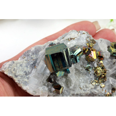 Duhový Pyrit 189g | Indonésie | Levné minerály