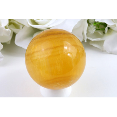 Koule žlutý fluorit 61 mm, 374 g - medový lesk