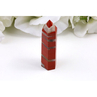 Obelisk červený jaspis 77x23x18 mm - kámen vitality