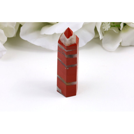 Obelisk červený jaspis 77x23x18 mm - kámen vitality