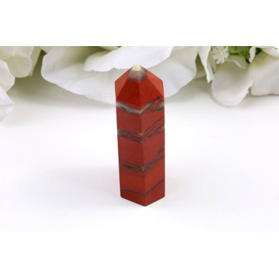 Obelisk červený jaspis 76x26x21 mm - kámen vitality