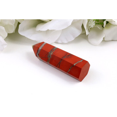 Obelisk červený jaspis 76x26x21 mm - kámen vitality