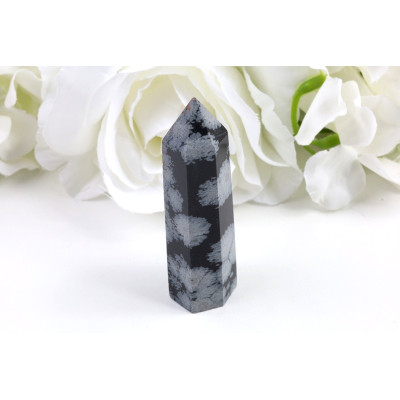Obelisk vločkový obsidián 81x25x22 mm - ochranný kámen