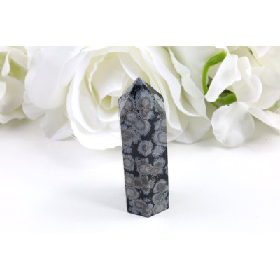Obelisk vločkový obsidián 77x23x21 mm - ochranný kámen