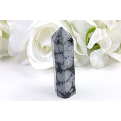 Obelisk vločkový obsidián 95x25x20 mm - ochranný kámen