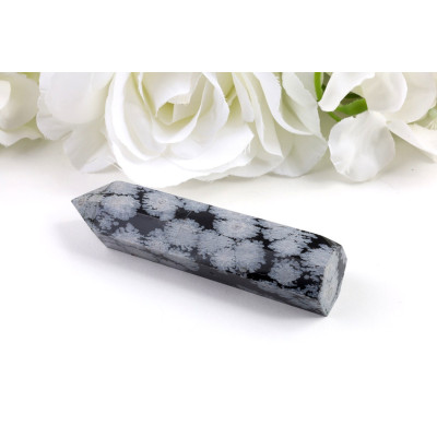 Obelisk vločkový obsidián 95x25x20 mm - ochranný kámen