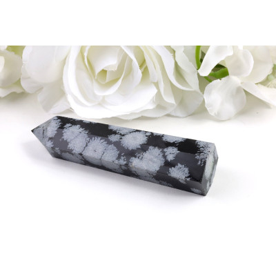 Obelisk vločkový obsidián 101x25x22 mm - ochranný kámen