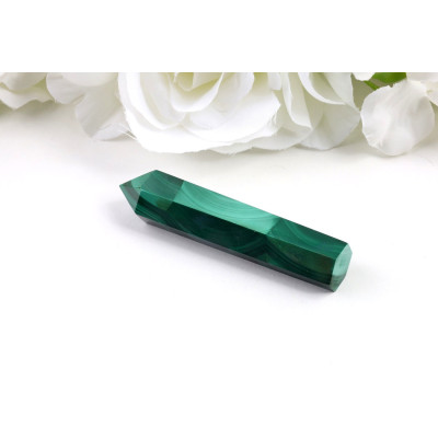 Obelisk malachit 76x16x15 mm - zelený kámen harmonie
