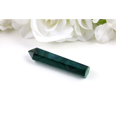 Obelisk malachit 76x16x15 mm - zelený kámen harmonie