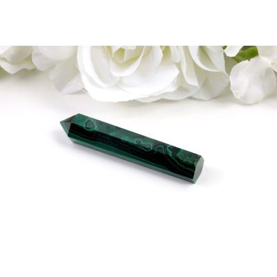 Obelisk malachit 76x14x12 mm - zelený kámen harmonie