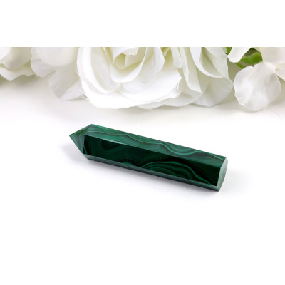 Obelisk malachit 77x17x14 mm - zelený kámen harmonie