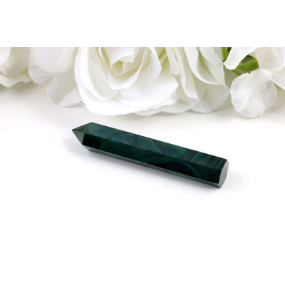 Obelisk malachit 79x14x12 mm - zelený kámen harmonie