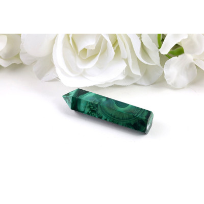 Obelisk malachit 65x16x15 mm - zelený kámen harmonie