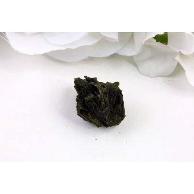 Epidot surový z Pákistánu 16g - Harmonie a Klid