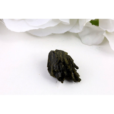 Epidot surový z Pákistánu 16g - Harmonie a Klid