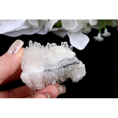 Křišťálová Drúza Sichuan 69g - Jemná Elegance