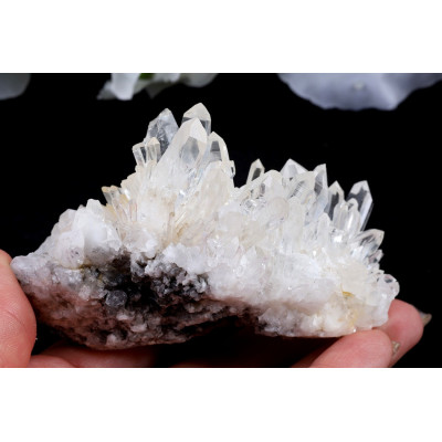 Křišťálová Drúza Sichuan 224g - Bílá Krása