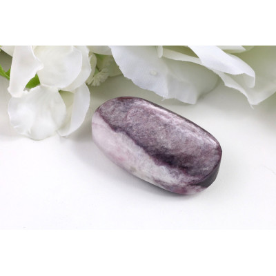 Fialová slída hmatka 57x34x19 mm - Luxusní minerál