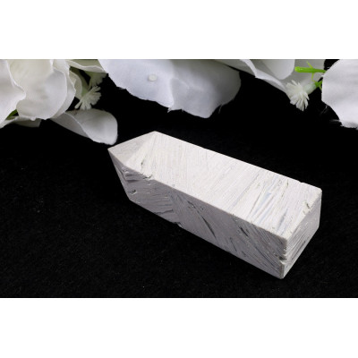 Věž Bílý Mexický achát 73x25x20 mm - elegance a klid