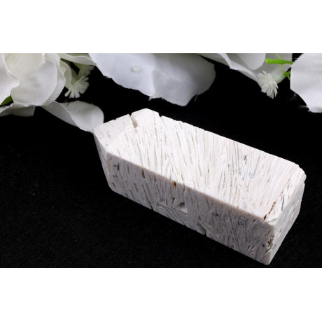 Věž Bílý Mexický achát 79x27x24 mm - harmonie a klid