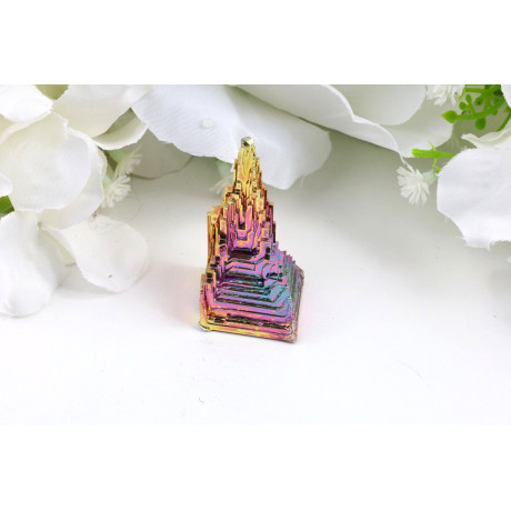 Bismutová věž 46mm - Zlatavý duhový minerál