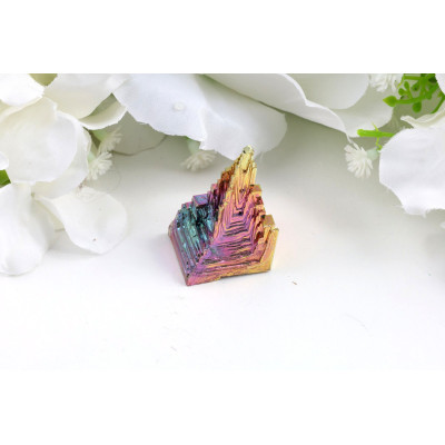 Bismutová věž 46mm - Zlatavý duhový minerál