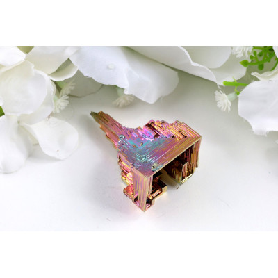 Bismutová věž 50mm - Temná duhová krása minerálu