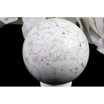 Howlit koule 65 mm - kámen harmonie a klidu | 405 g