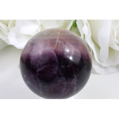 Tmavě fialová koule fluoritu 68 mm | 513 g