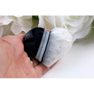 Srdce černý sardonyx 63x51 mm - lesk, 87 g, č. 872