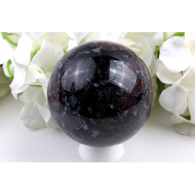 Koule Astrofylit s granátem č. 998 (73 mm) | Levné Minerály